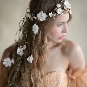 Flower Crowns Wands for WeddingHeadband Hair Wreath Accessory Wedding Veil Flower Crown for Women Headpiece Floral Crown for Women with Wicker (White, Adjustable)